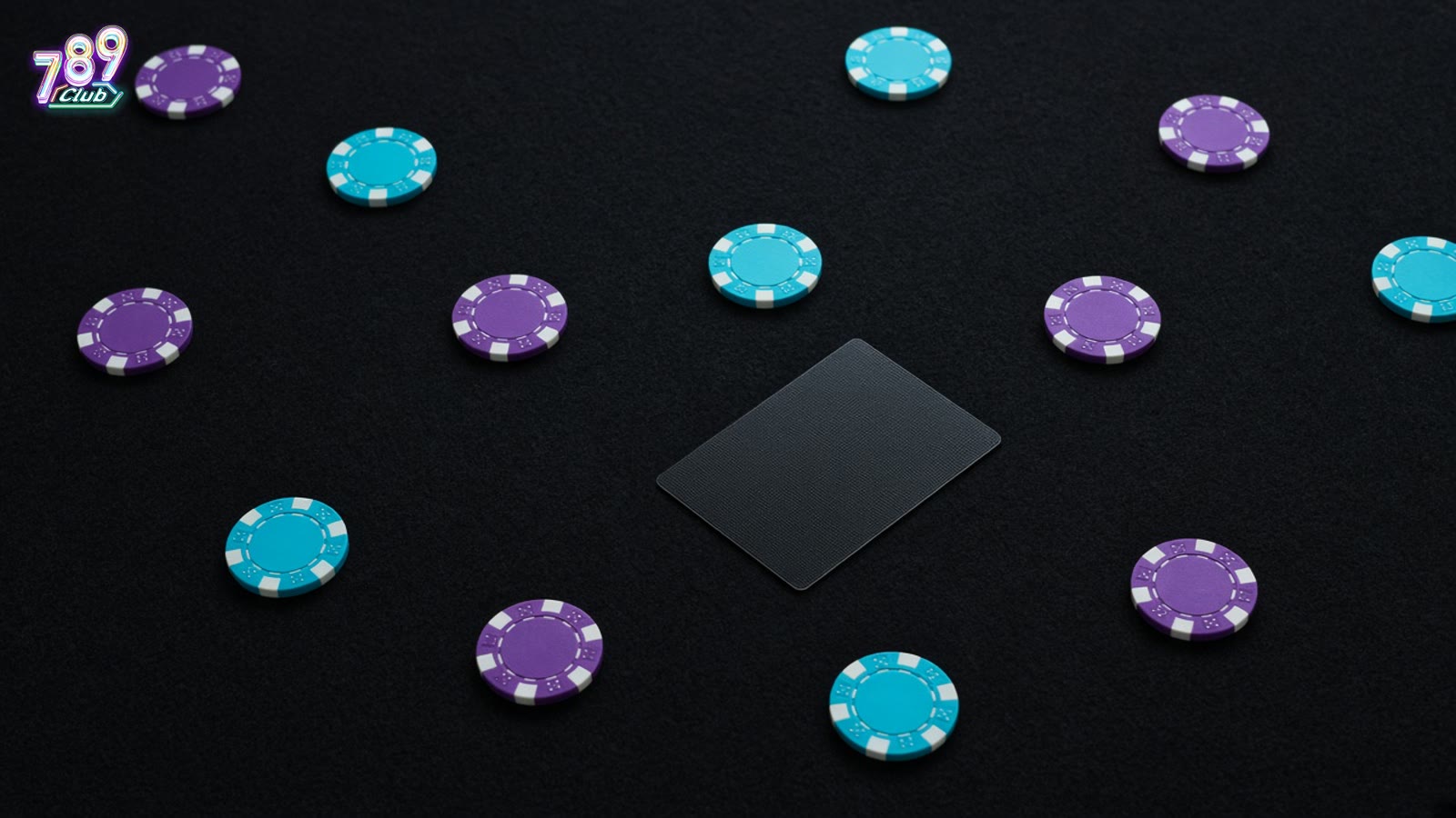 Bàn bài 789CLUB với chip tím